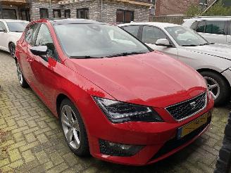 krockskadad bil auto Seat Leon 1.8 FR Dsg HB Pano Leer 2015/3