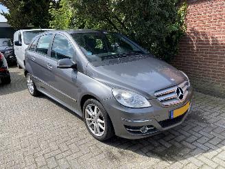 Mercedes B-klasse 180 Business Class automaatbak en motor uitgevallen VASTE PRIJS/FINAL PRICE picture 2