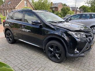 Damaged car Toyota Rav-4 2.2D Style 4WD 2014/4