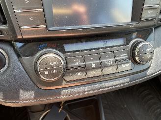 Toyota Rav-4 2.2D Style 4WD Vaste Prijs! picture 39