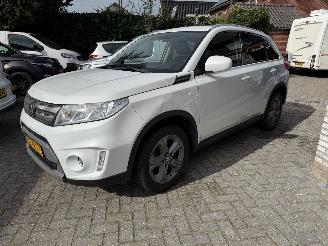 Unfallwagen Suzuki Vitara Auto is gereserveerd Automaat 1.6 Exclusive Allgrip 2016/1