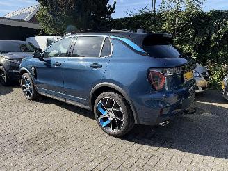 krockskadad bil auto Lynk & Co 01 1.5 Hybrid 2023/4