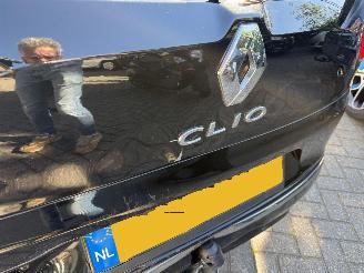 Renault Clio Limited 0.9 TCe station picture 25