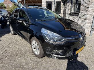 Renault Clio Limited 0.9 TCe station picture 4