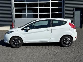 Ford Fiesta 1.25 16V Hatchback  Benzine 1.242cc 44kW (60pk) FWD picture 2