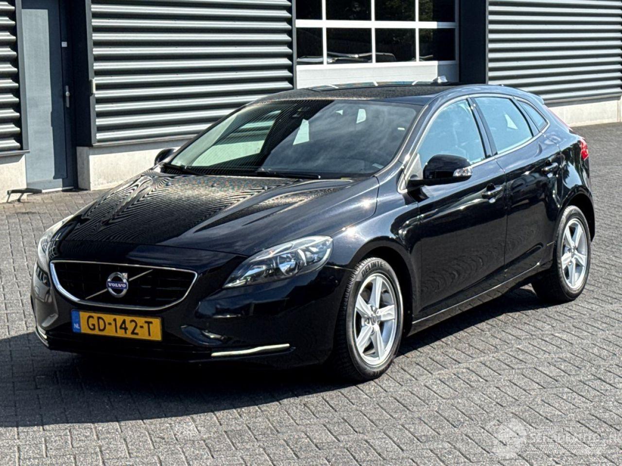 Volvo V-40 1.6 D2 Hatchback 4Dr Diesel 1.560cc 84kW (114pk) FWD