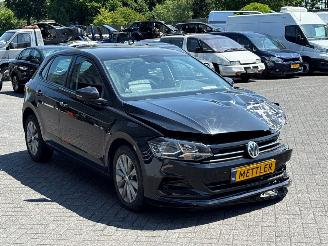 uszkodzony samochody osobowe Volkswagen Polo 1.0 TSI 12V Hatchback 4Dr Benzine 999cc 70kW (95pk) FWD 2019/12