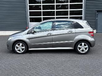 Mercedes B-klasse 2.0 B-200 CDI 16V Hatchback  Diesel 1.991cc 103kW (140pk) FWD picture 2