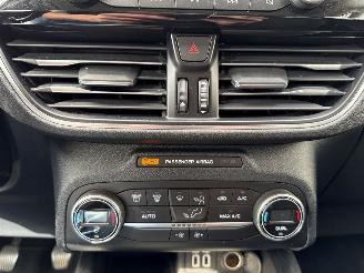 Ford Kuga 1.5 EcoBoost 12V 120 SUV  Benzine 1.496cc 88kW (120pk) FWD picture 19