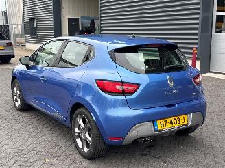 Vaurioauto  passenger cars Renault Clio 0.9 Energy TCE 90 12V Hatchback 4Dr Benzine 898cc 66kW (90pk) FWD 2016/1