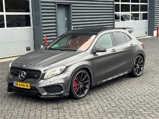 skadebil auto Mercedes GLA 2.0 45 AMG Turbo 16V SUV  Benzine 1.991cc 265kW (360pk) 4x4 2015/1