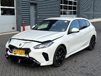 Unfallwagen BMW 1-serie 120 1.5 TwinPower Turbo 12V Hatchback  Elektrisch Benzine 1.499cc 125kW (170pk) 2025/3