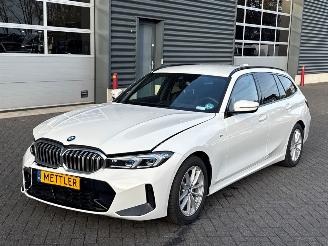 Schadeauto BMW 3-serie 320i 2.0 TwinPower Turbo 16V Combi/o  Benzine 1.998cc 135kW (184pk) RWD 2024/12