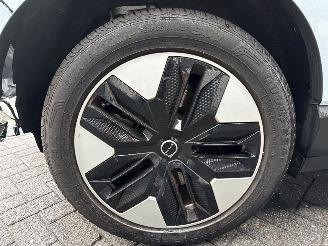 Volvo EX30 Single Motor Extended Range 69 kWh SUV  Elektrisch  200kW (272pk) RWD picture 18
