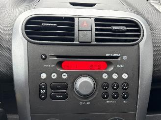 Opel Agila 1.2 16V MPV  Benzine 1.242cc 69kW (94pk) FWD picture 15