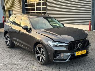 Voiture accidenté Volvo Xc-60 2.0 T6 16V Recharge, Twin Engine AWD SUV  Elektrisch Benzine 1.969cc 257kW (349pk) 4x4 2022-01 (UZH1; UZH4) B4204T52 2024/10