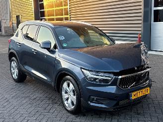 skadebil auto Volvo XC40 2.0 T4 Geartronic 16V SUV  Benzine 1.969cc 140kW (190pk) 2018/7