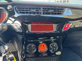 Citroën DS3 1.6 e-HDi Hatchback  Diesel 1.560cc 68kW (92pk) FWD picture 13