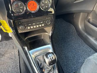 Citroën DS3 1.6 e-HDi Hatchback  Diesel 1.560cc 68kW (92pk) FWD picture 14