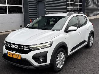 skadebil auto Dacia Sandero 1.0 TCe 90 12V Hatchback  Benzine 999cc 67kW (91pk) FWD 2023/11