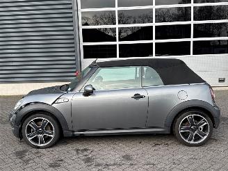 Mini Cooper S 1.6 16V Cooper S Cabrio  Benzine 1.598cc 128kW (174pk) FWD picture 2