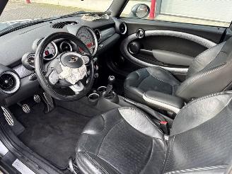 Mini Cooper S 1.6 16V Cooper S Cabrio  Benzine 1.598cc 128kW (174pk) FWD picture 11