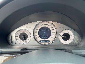 Mercedes E-klasse 3.2 E-320 CDI 24V Sedan 4Dr Diesel 3.222cc 150kW (204pk) RWD picture 14