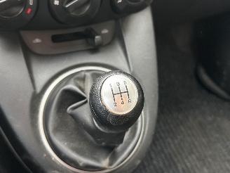 Mazda 2 1.3 16V S-VT Hatchback  Benzine 1.349cc 55kW (75pk) FWD picture 16