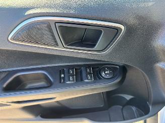 Ford B-Max 1.0 EcoBoost 12V 100 MPV  Benzine 999cc 74kW (101pk) FWD picture 19