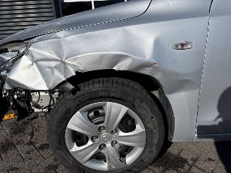 Hyundai I-30 1.4 CVVT 16V Hatchback  Benzine 1.396cc 80kW (109pk) FWD picture 24