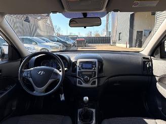 Hyundai I-30 1.4 CVVT 16V Hatchback  Benzine 1.396cc 80kW (109pk) FWD picture 12