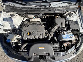 Hyundai I-30 1.4 CVVT 16V Hatchback  Benzine 1.396cc 80kW (109pk) FWD picture 20