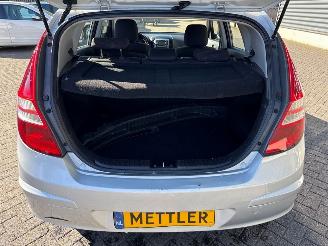 Hyundai I-30 1.4 CVVT 16V Hatchback  Benzine 1.396cc 80kW (109pk) FWD picture 9