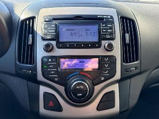 Hyundai I-30 1.4 CVVT 16V Hatchback  Benzine 1.396cc 80kW (109pk) FWD picture 15