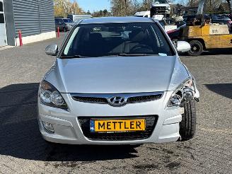 Hyundai I-30 1.4 CVVT 16V Hatchback  Benzine 1.396cc 80kW (109pk) FWD picture 8