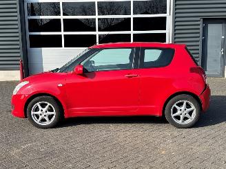 Suzuki Swift 1.3 VVT 16V Hatchback  Benzine 1.328cc 68kW (92pk) FWD picture 2