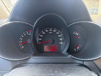 Kia Picanto 1.0 12V Hatchback  Benzine 998cc 49kW (67pk) FWD picture 12