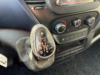 Iveco New daily L4H2 5 persoons Diesel 2.998cc 132kW (179pk) RWD picture 17