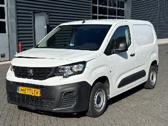 danneggiata veicoli commerciali Peugeot Partner 1.5 BlueHDi 75 Bestel  Diesel 1.499cc 55kW (75pk) FWD 2021/1