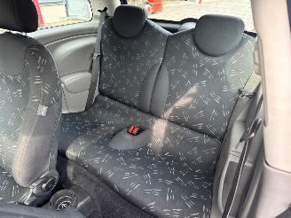 Mini Mini ONE 1.6 16V Hatchback  Benzine 1.598cc 66kW (90pk) FWD picture 9