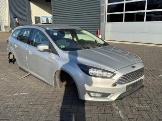 Vrakbiler auto Ford Focus  2015/11