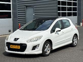 Auto incidentate Peugeot 308 1.6 VTI 16V Hatchback  Benzine 1.598cc 88kW (120pk) FWD 2012/7