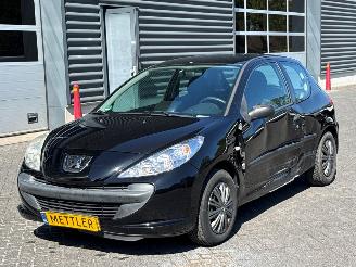 Voiture accidenté Peugeot 206+ 1.1 Hatchback  Benzine 1.124cc 44kW (60pk) FWD 2011/3