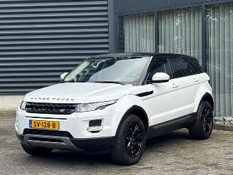 Vaurioauto  passenger cars Land Rover Range Rover Evoque 2.2 TD4 16V 5-drs. SUV 4Dr Diesel 2.179cc 110kW (150pk) 4x4 2015/7