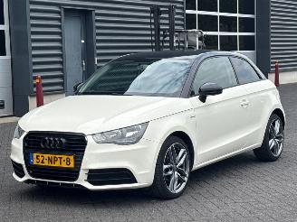 Coche accidentado Audi A1 1.2 TFSI Hatchback 2Dr Benzine 1.197cc 63kW (86pk) FWD 2010/10