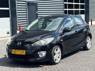 Damaged car Mazda 2 1.3 16V S-VT High Power Hatchback  Benzine 1.349cc 63kW (86pk) FWD 2010/5