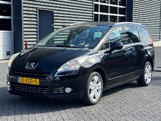 skadebil auto Peugeot 5008 7 Persoons 1.6 THP 16V MPV  Benzine 1.598cc 115kW (156pk) FWD 2012/9