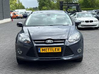 Ford Focus 1.6 Ti-VCT 16V 125 Hatchback picture 8