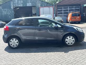 Kia Rio 1.2 CVVT 16V Hatchback  Benzine 1.248cc 63kW (86pk) FWD picture 6