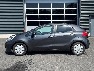 Kia Rio 1.2 CVVT 16V Hatchback  Benzine 1.248cc 63kW (86pk) FWD picture 2